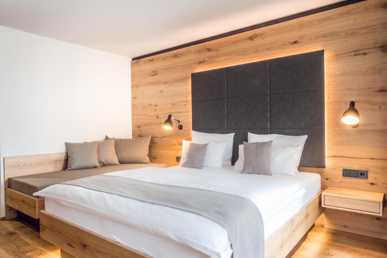 Hotel Wirthshof & 4*